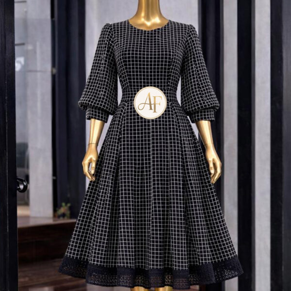 ELEGANT BLACK & WHITE GRID MIDI DRESS